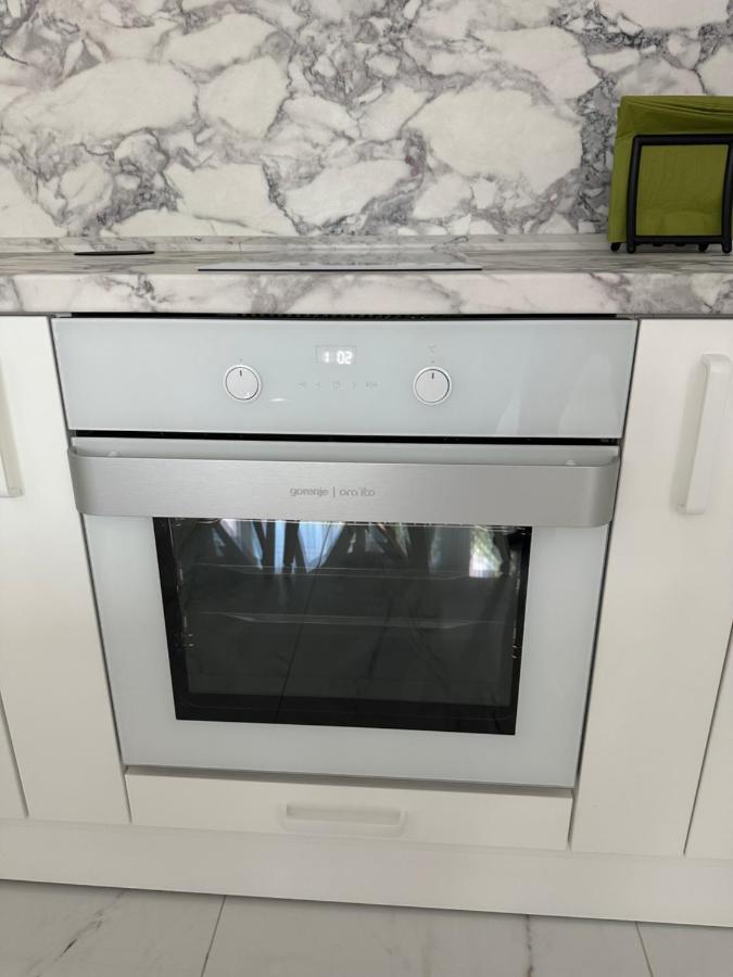 Лукс На Море Luxury Apartment In Downtown With Garage Varna Luaran gambar